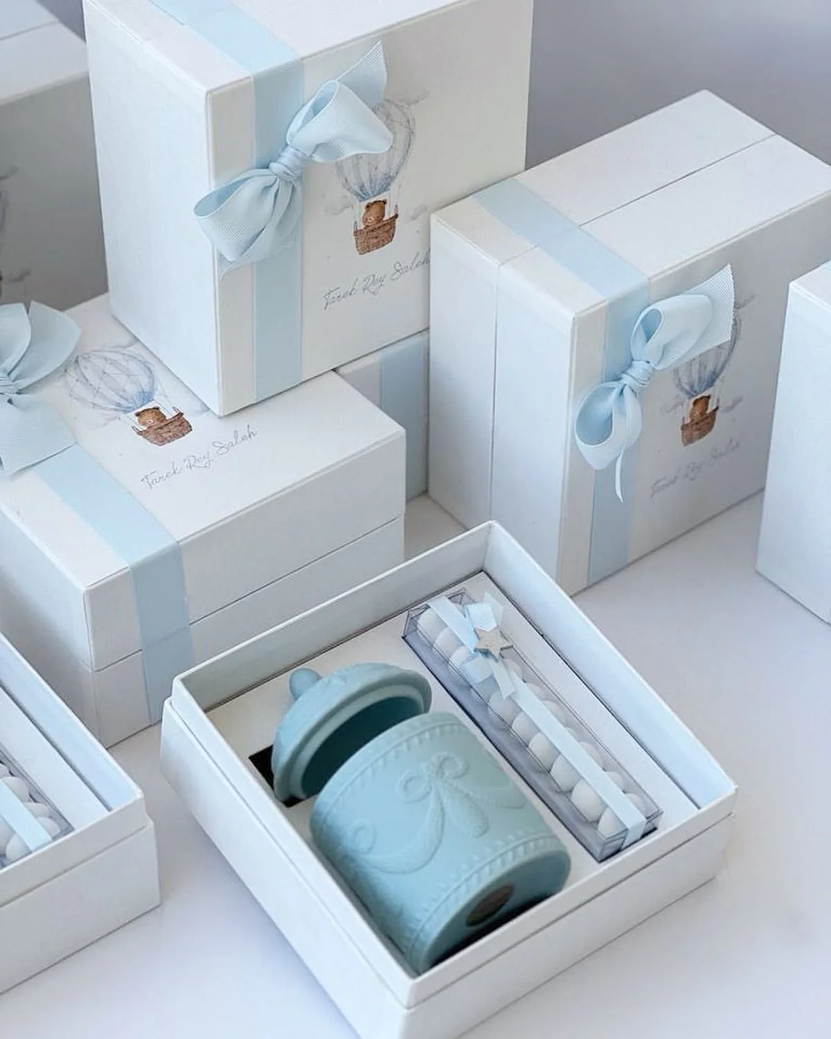 Baby announcement stationery